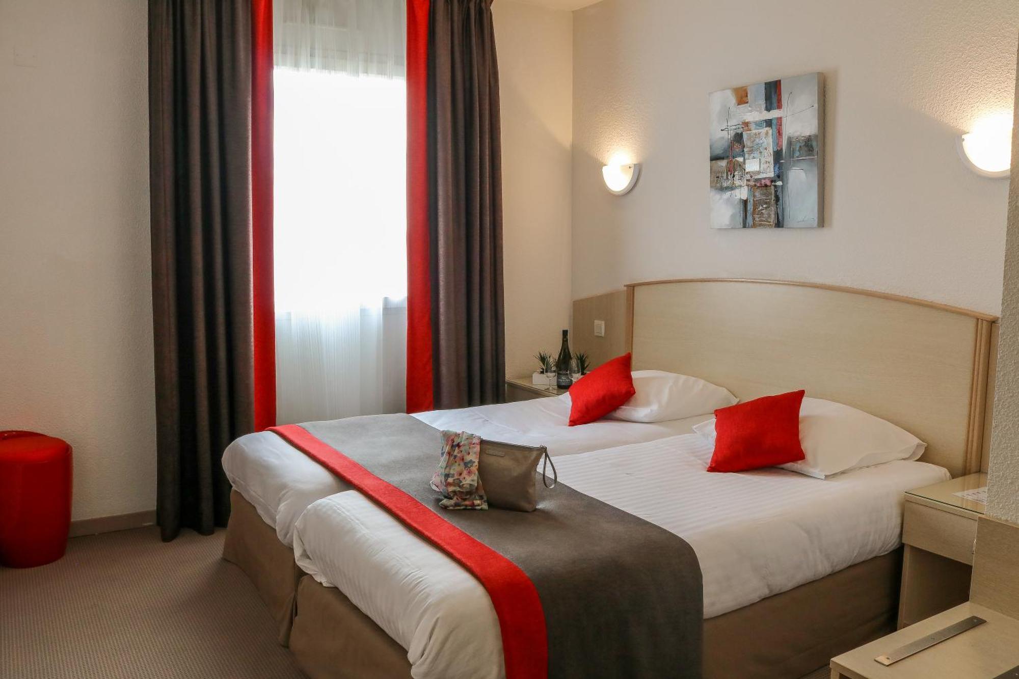 Hotel Le Kolibri Tournus Exteriör bild